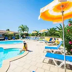 Costa Real - Garden Retreat With Private Beach, Pet Friendly Capo Vaticano