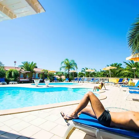 Kompleks wypoczynkowy Villaggio Costa Real 3*