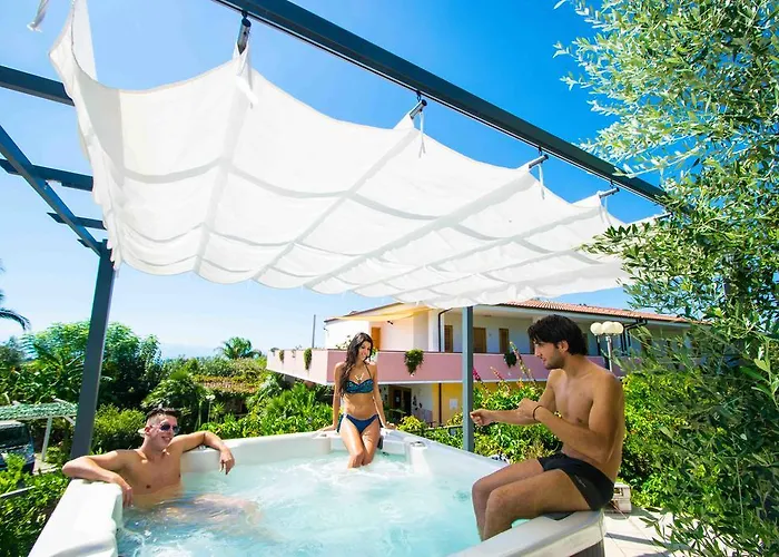 Semesterpark Costa Real - Garden Retreat With Private Beach, Pet Friendly Capo Vaticano