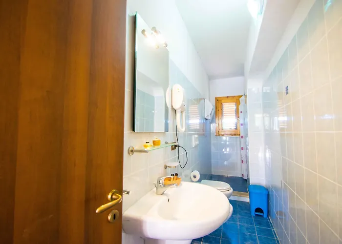 Costa Real - Garden Retreat With Private Beach, Pet Friendly Semesterpark