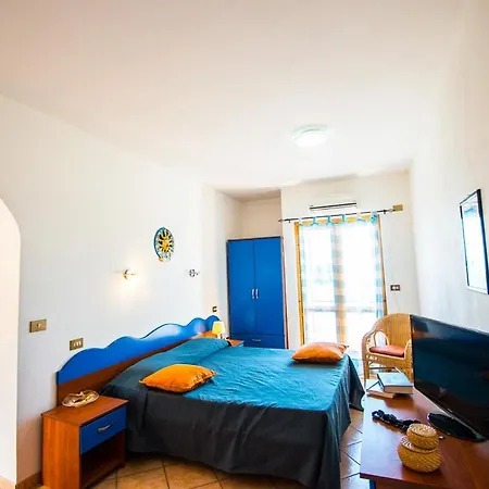 Costa Real - Garden Retreat With Private Beach, Pet Friendly Semesterpark