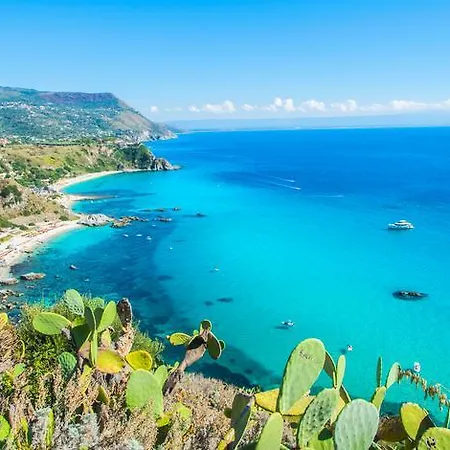 Costa Real - Garden Retreat With Private Beach, Pet Friendly Semesterpark