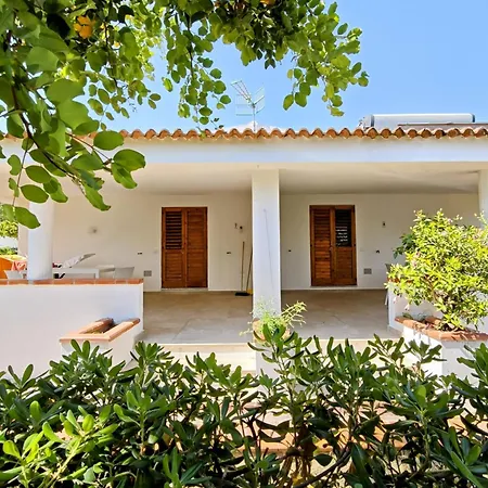 Costa Real - Garden Retreat With Private Beach, Pet Friendly