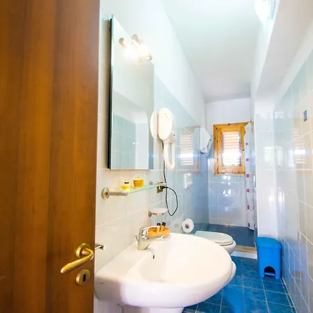 Costa Real - Garden Retreat With Private Beach, Pet Friendly Semesterpark