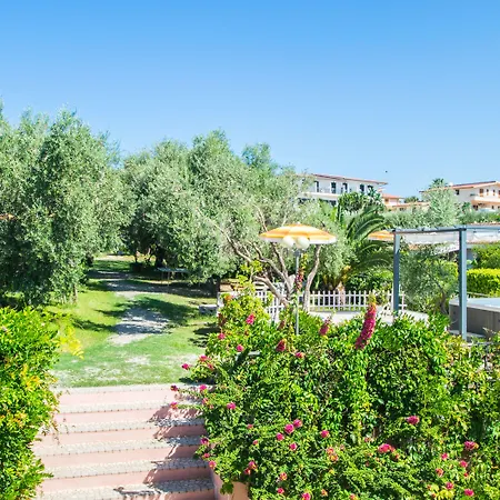 Costa Real - Garden Retreat With Private Beach, Pet Friendly Aldeamento Turístico Capo Vaticano