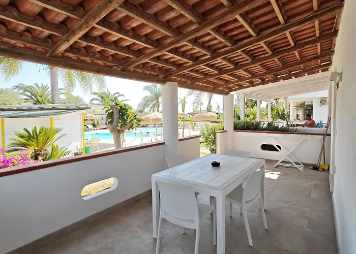 Costa Real - Garden Retreat With Private Beach, Pet Friendly 3* Capo Vaticano