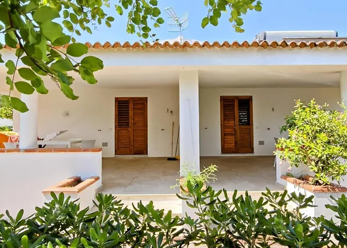 Costa Real - Garden Retreat With Private Beach, Pet Friendly