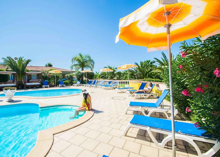 Costa Real - Garden Retreat With Private Beach, Pet Friendly Capo Vaticano