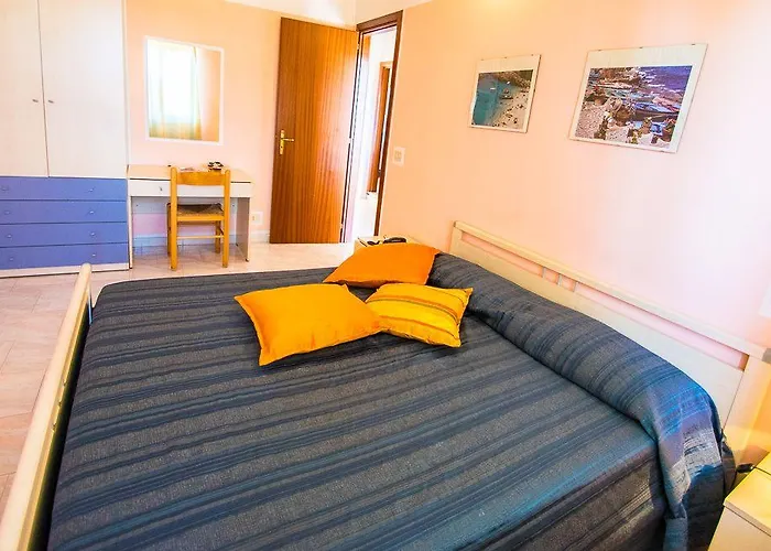 Costa Real - Garden Retreat With Private Beach, Pet Friendly Semesterpark