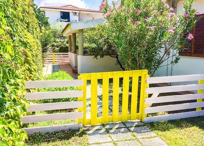 Semesterpark Costa Real - Garden Retreat With Private Beach, Pet Friendly Capo Vaticano